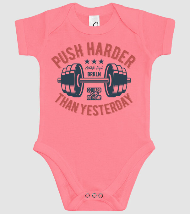push harder model roz pe tricou