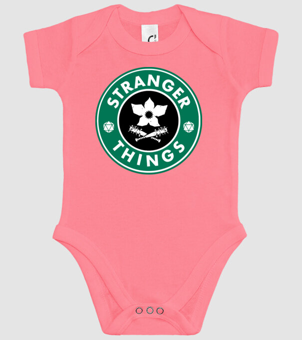 stranger things starbucks model roz pe tricou