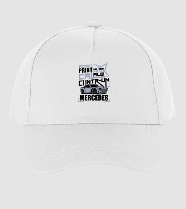 Acest prinț nu vine pe un cal alb, ci într-un Mercedes model alb pe tricou