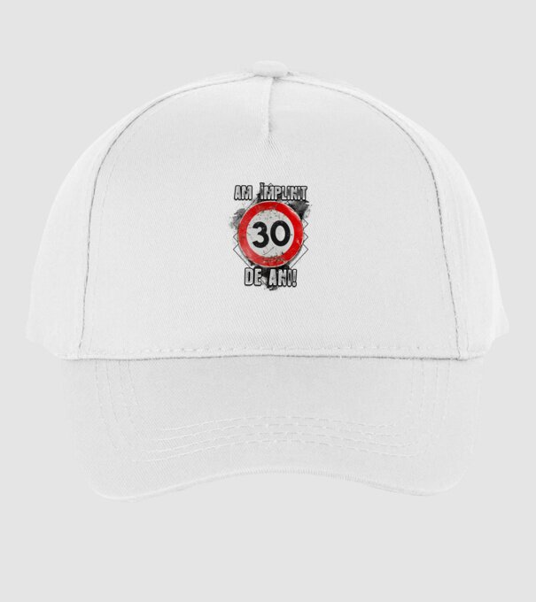 Am împlinit 30 de ani! model alb pe tricou