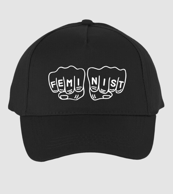 Feminist model negru pe tricou