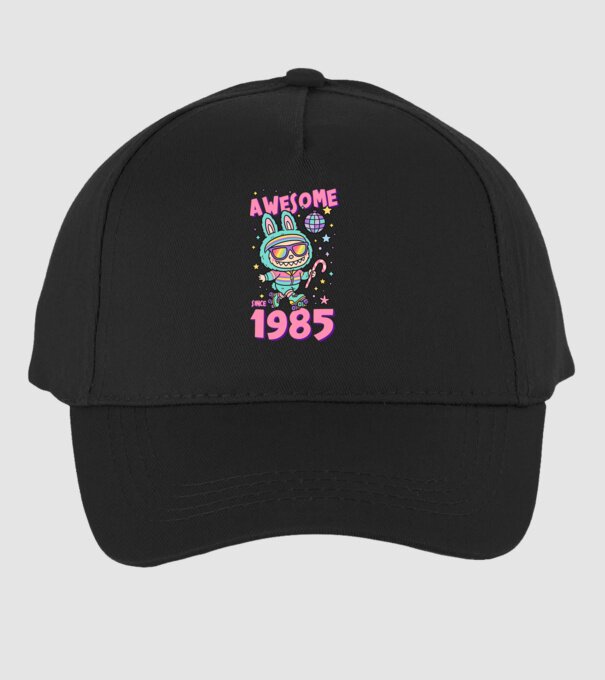 Awesome since 1985 - Labubu model negru pe tricou