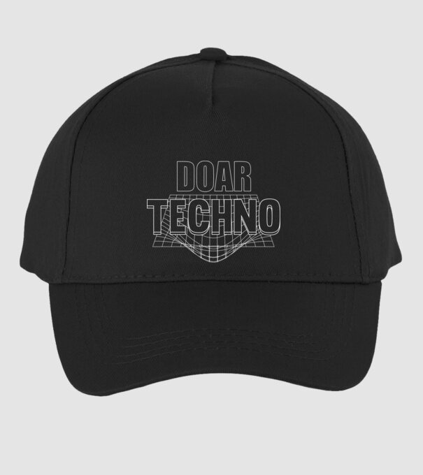 Doar techno model negru pe tricou
