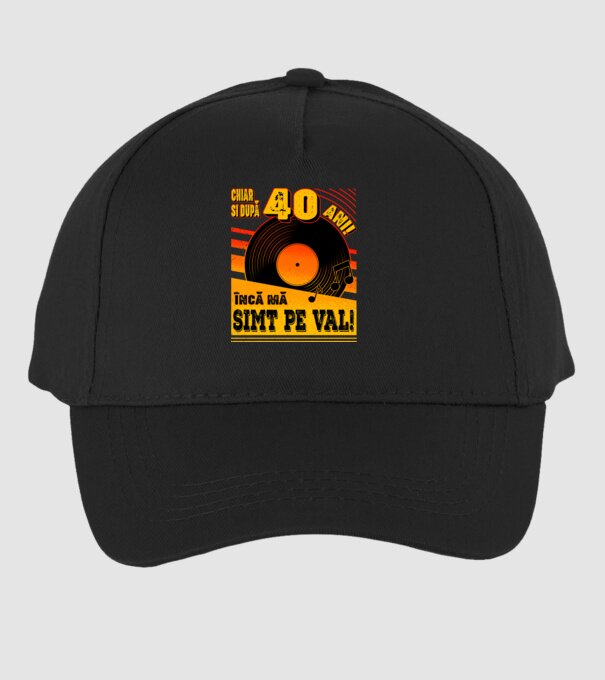 Încă mă simt pe val! 40 model negru pe tricou