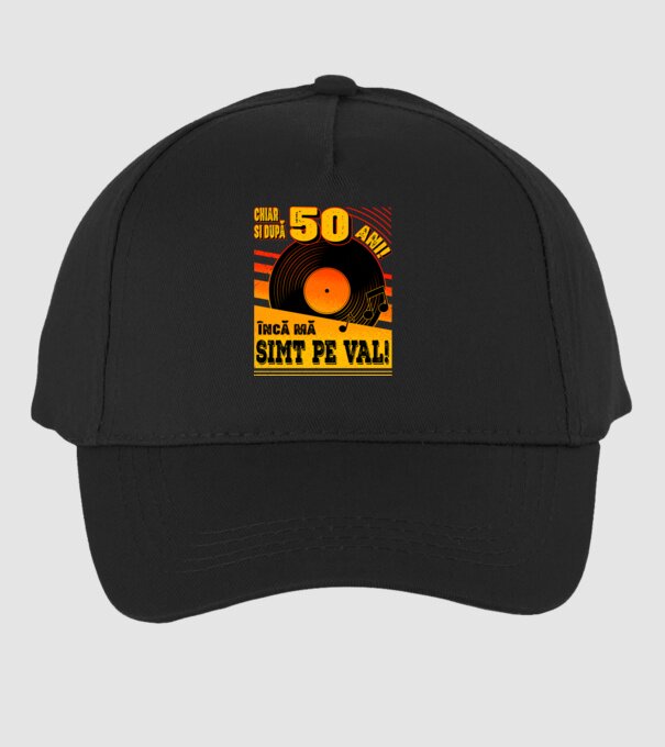 Încă mă simt pe val! 50 model negru pe tricou