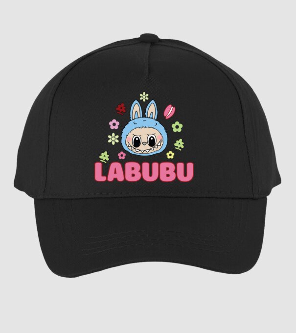 Labubu model negru pe tricou