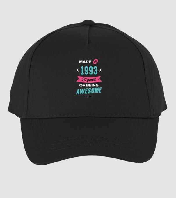 MADE IN 1993 model negru pe tricou