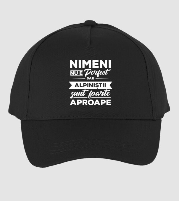 nimeni nu e perfect, dar alpiniștii sunt foarte aproape model negru pe tricou