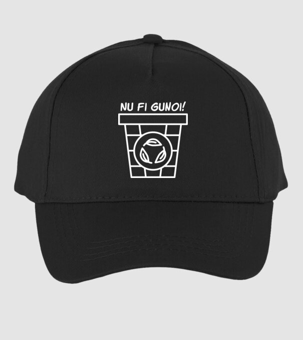 Nu fi gunoi  model negru pe tricou