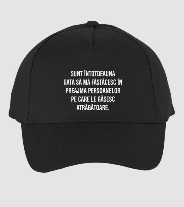 Sunt întotdeauna gata să mă fâstâcesc în preajma persoanelor pe care le găsesc atrăgătoare. model negru pe tricou