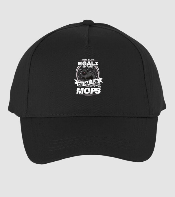 Toți sunt egali, dar numai cei mai buni devin stăpâni de mops lght model negru pe tricou