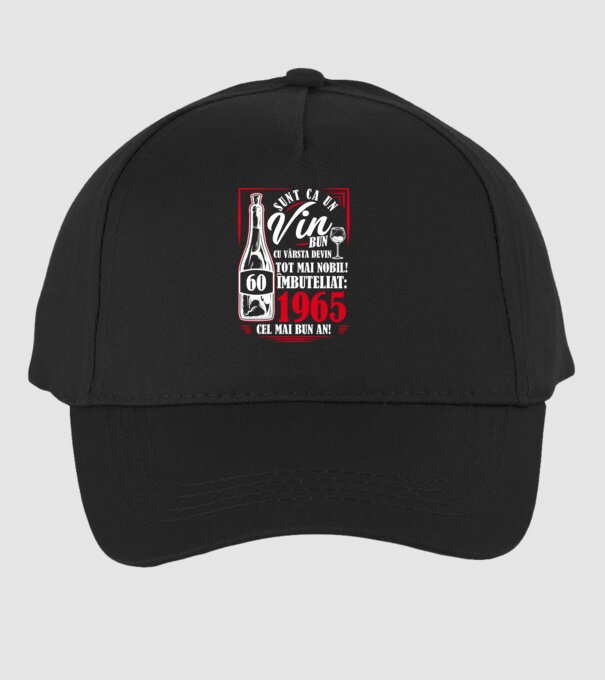 Un Vin Bun 1965 - Negru model negru pe tricou