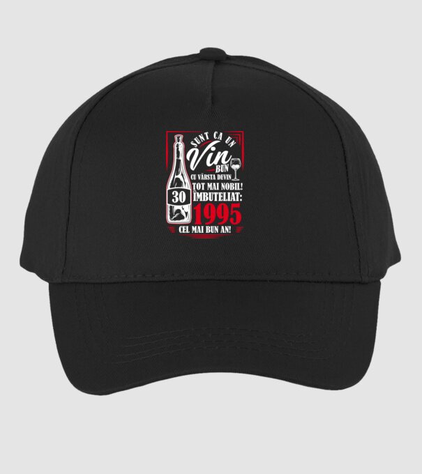 Un Vin Bun 1995 - Negru model negru pe tricou