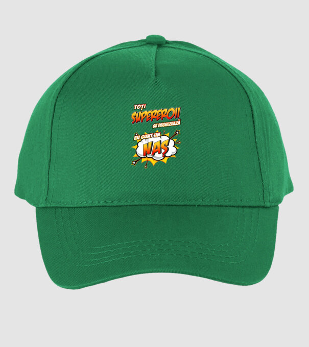Toți supereroii se deghizează, eu sunt un naș model verde pe tricou