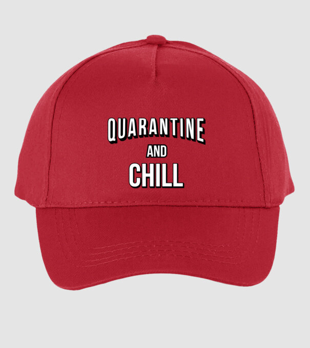 Quarantine and Chill model roșu pe tricou