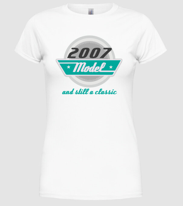 Model and still a classic - 2007 model alb pe tricou