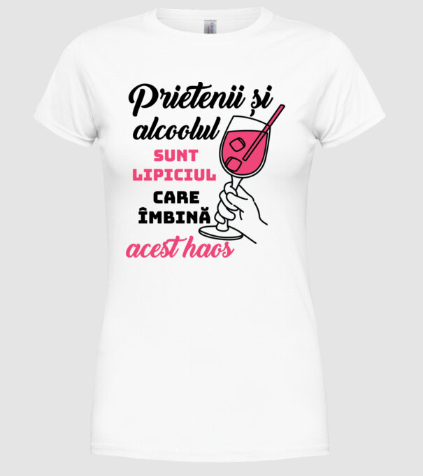 Prietenii și alcoolul sunt lipiciul care îmbină acest haos model alb pe tricou