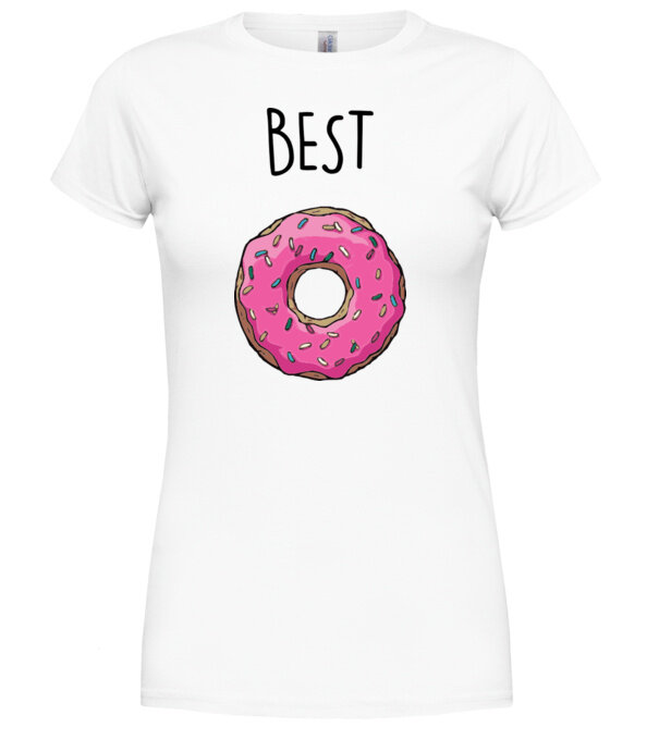  model  pe tricou