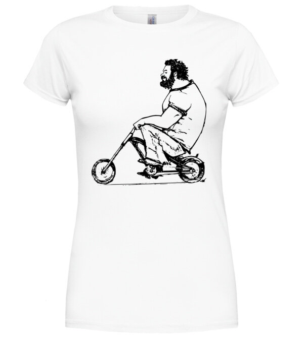 model  pe tricou