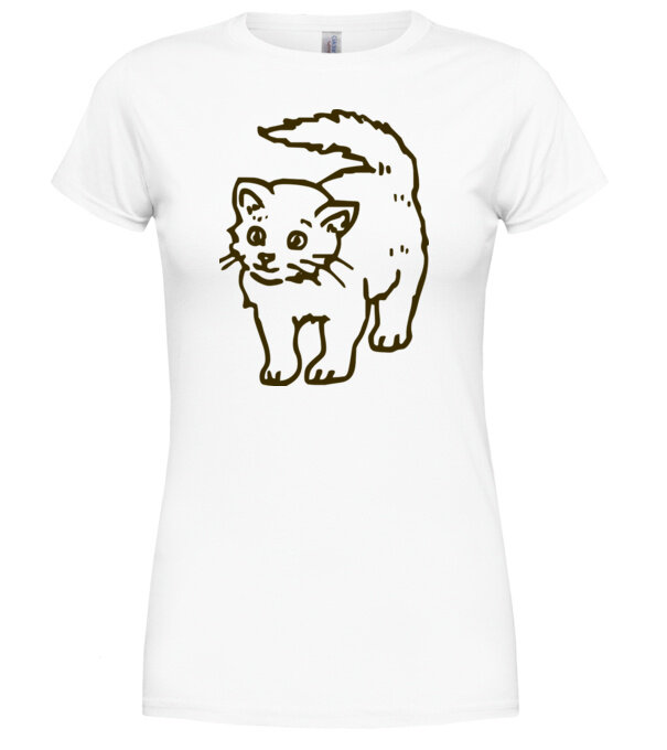  model  pe tricou