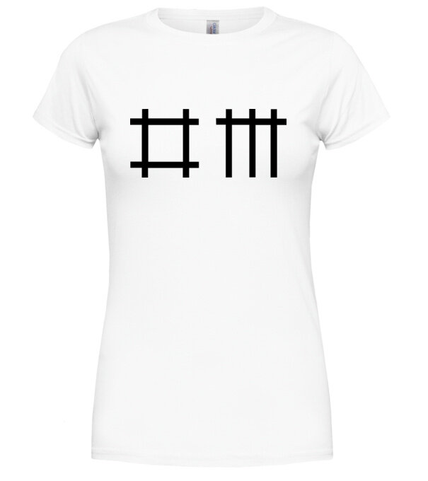  model  pe tricou