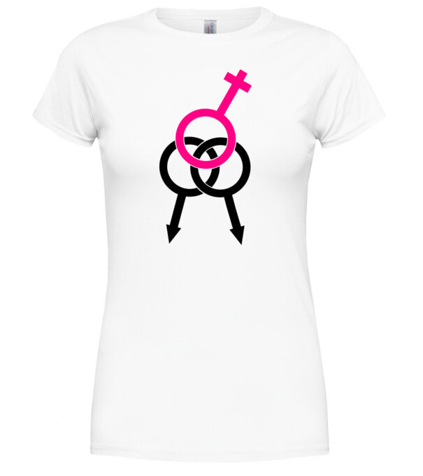  model  pe tricou