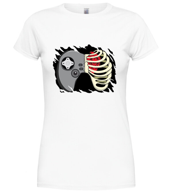  model  pe tricou