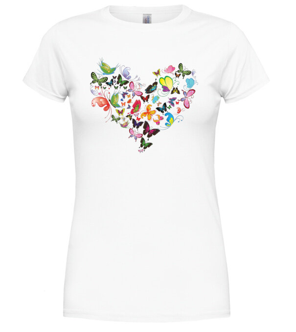  model  pe tricou