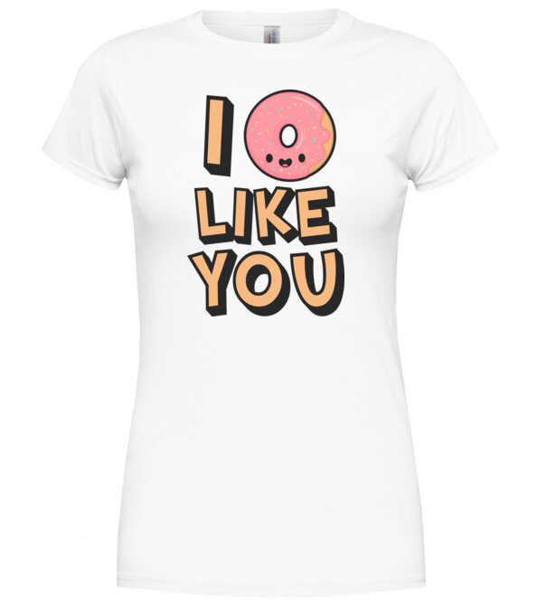  model  pe tricou