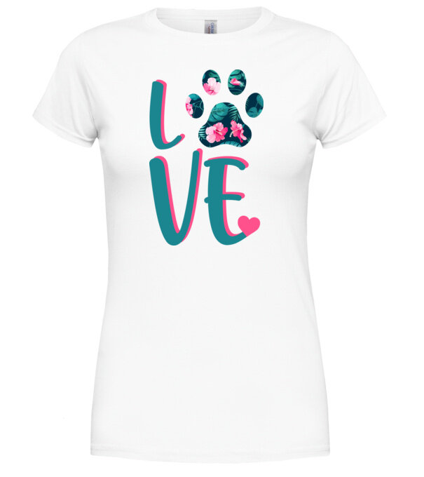  model  pe tricou