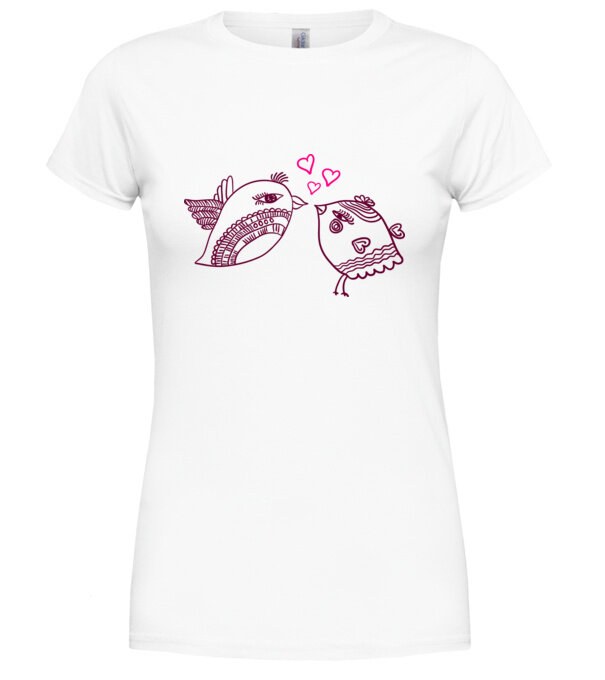  model  pe tricou