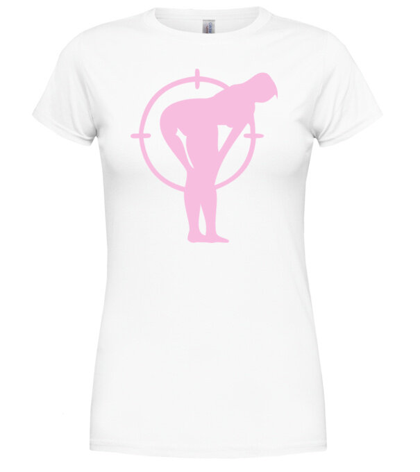  model  pe tricou