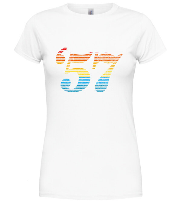  model  pe tricou