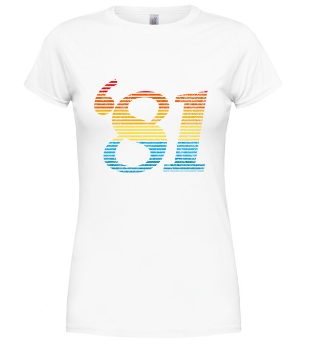  model  pe tricou