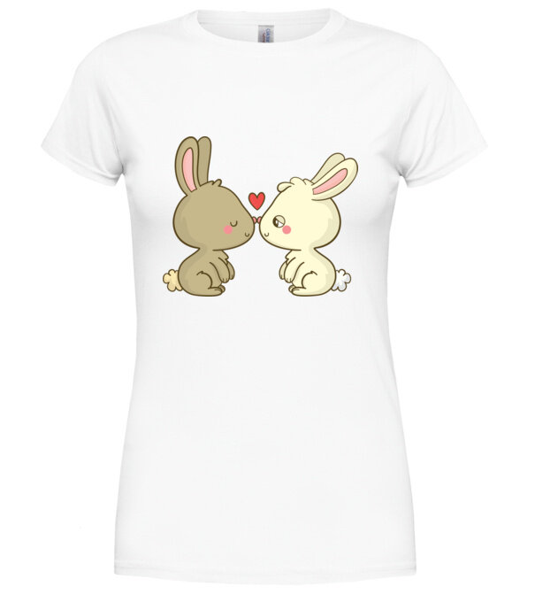  model  pe tricou