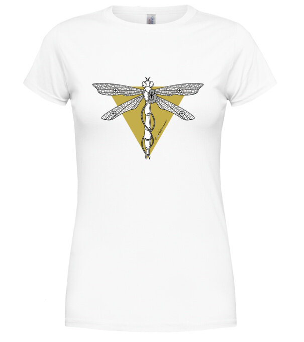  model  pe tricou