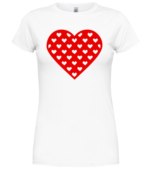  model  pe tricou