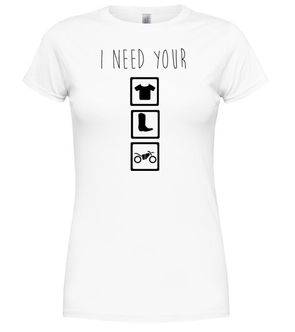  model  pe tricou