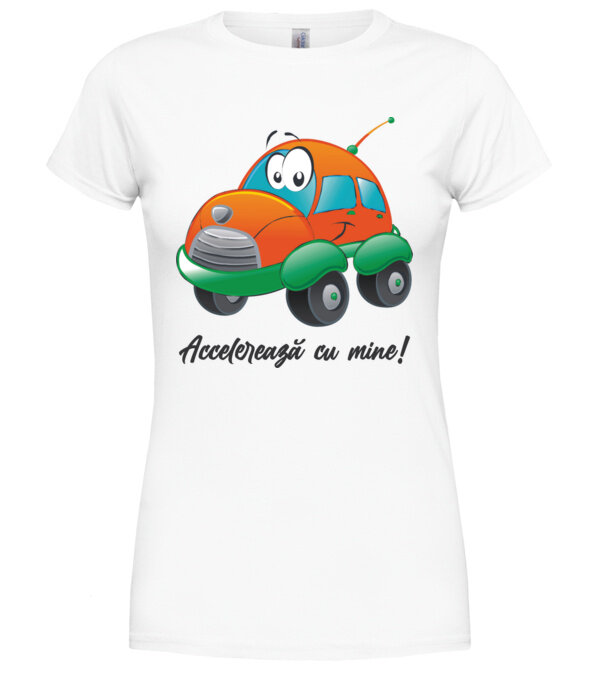  model  pe tricou