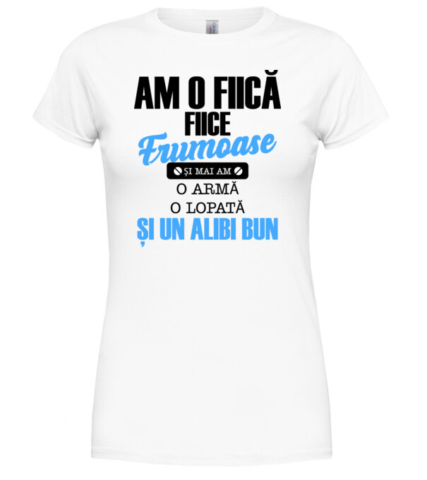  model  pe tricou