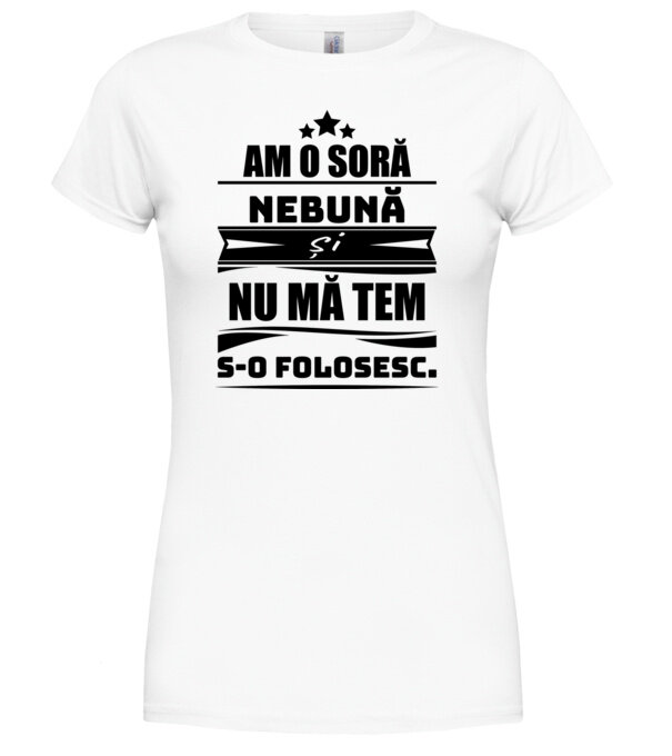  model  pe tricou