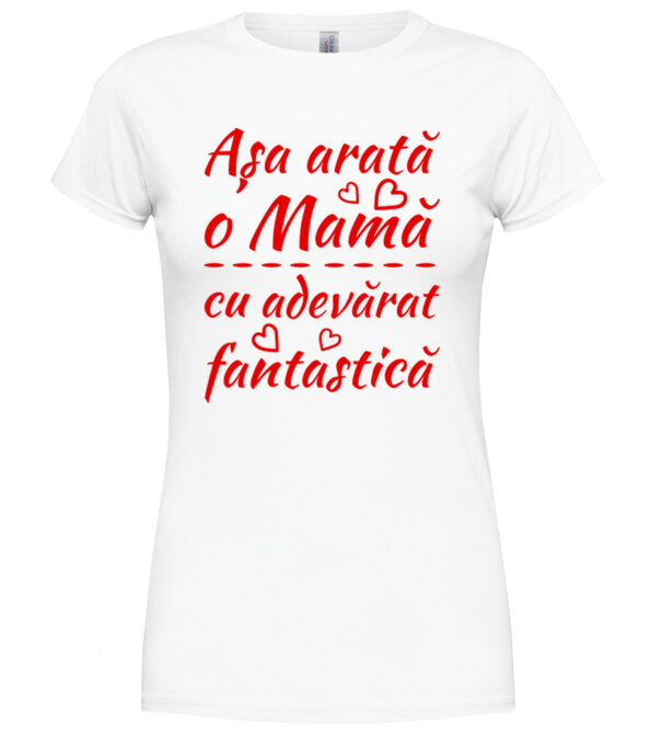 model  pe tricou