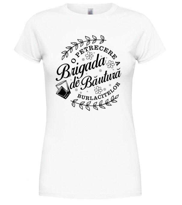  model  pe tricou