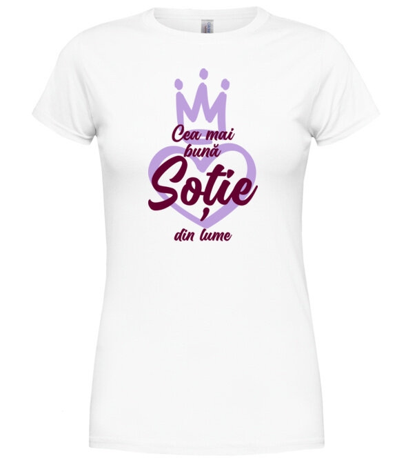  model  pe tricou