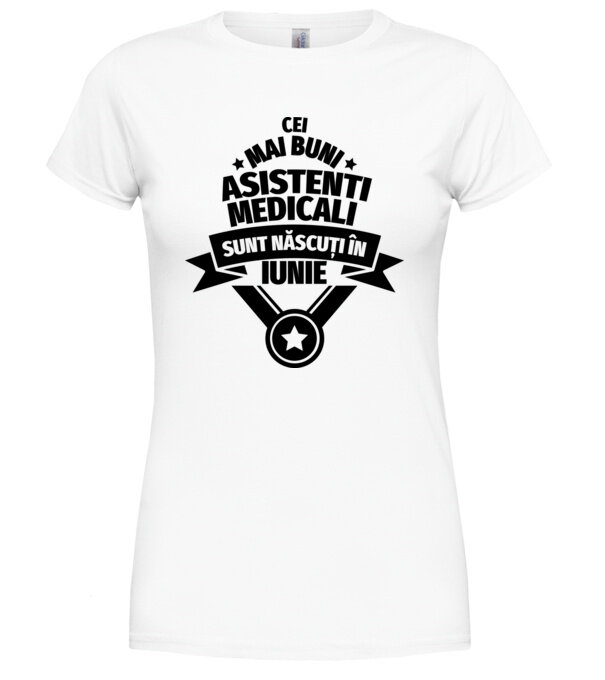  model  pe tricou