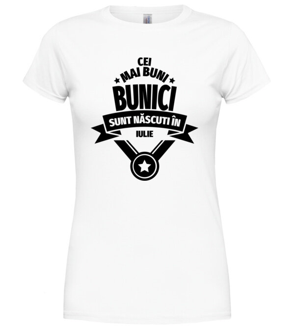  model  pe tricou