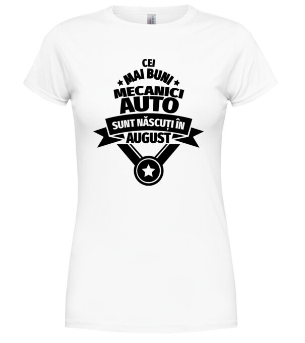  model  pe tricou
