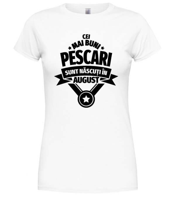  model  pe tricou