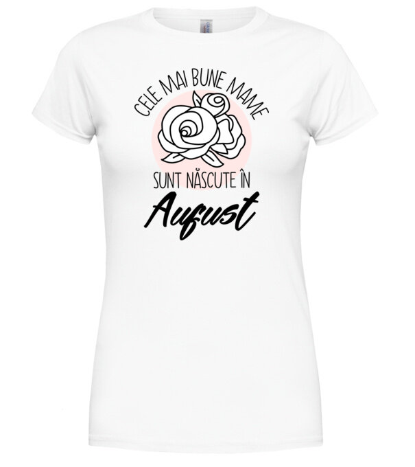  model  pe tricou