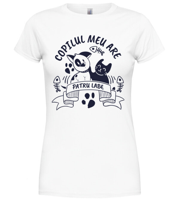  model  pe tricou